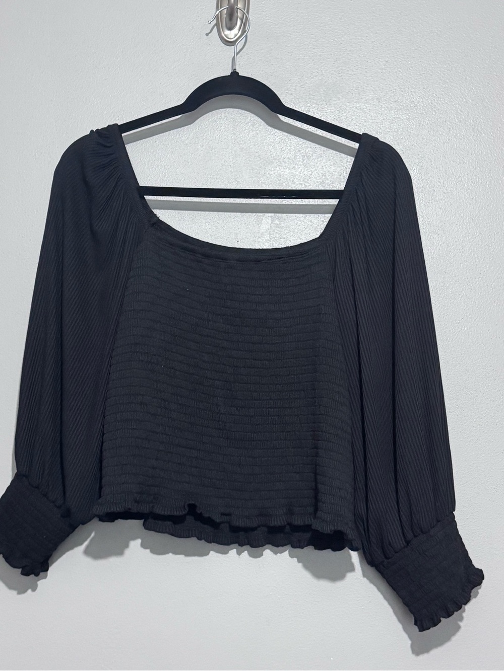 Anthropologie Women’s Black Knit Ruffle Square Neck Cropped Balloon Sleeve L